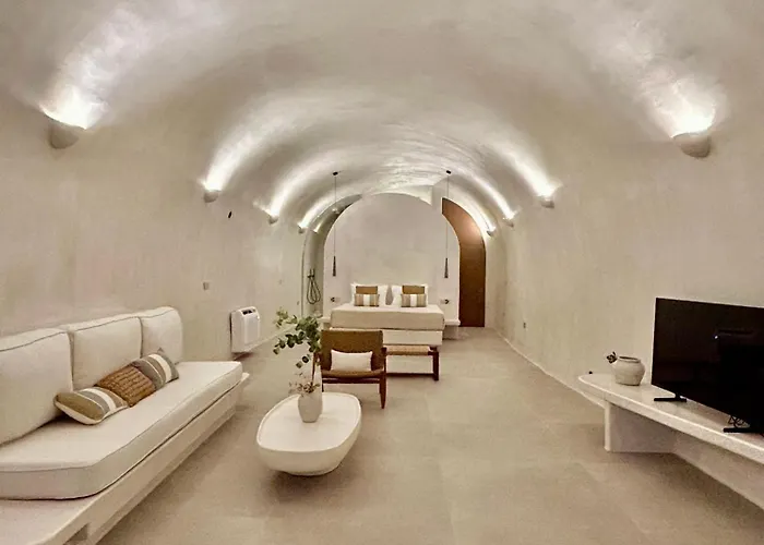 Thea Cave - Heated Infinity Pool Вилла *